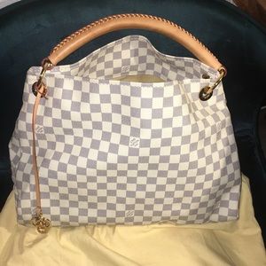 Louis Vuitton Artsy MM